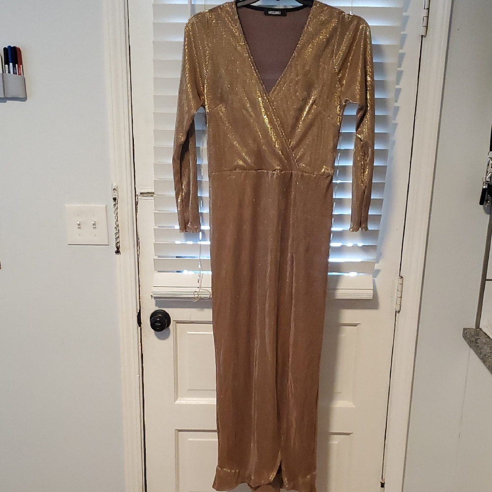 Missguided Gold Shimmer Long Sleeve Maxi Dress
